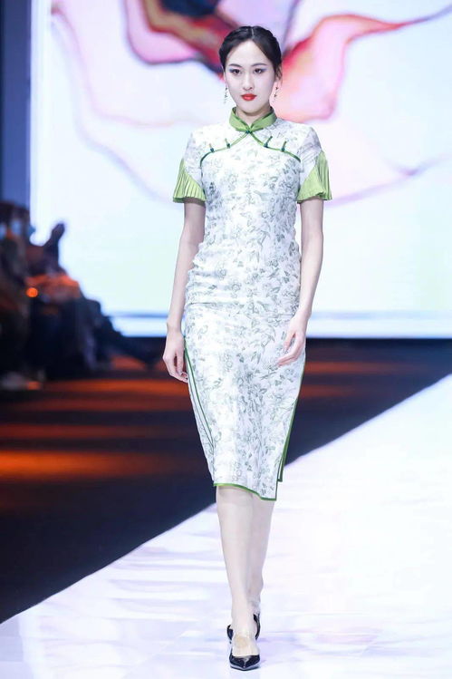 月河共影，衣韻東方 萊素旗袍亮相2021中國（贛州）服裝原創(chuàng)設(shè)計周